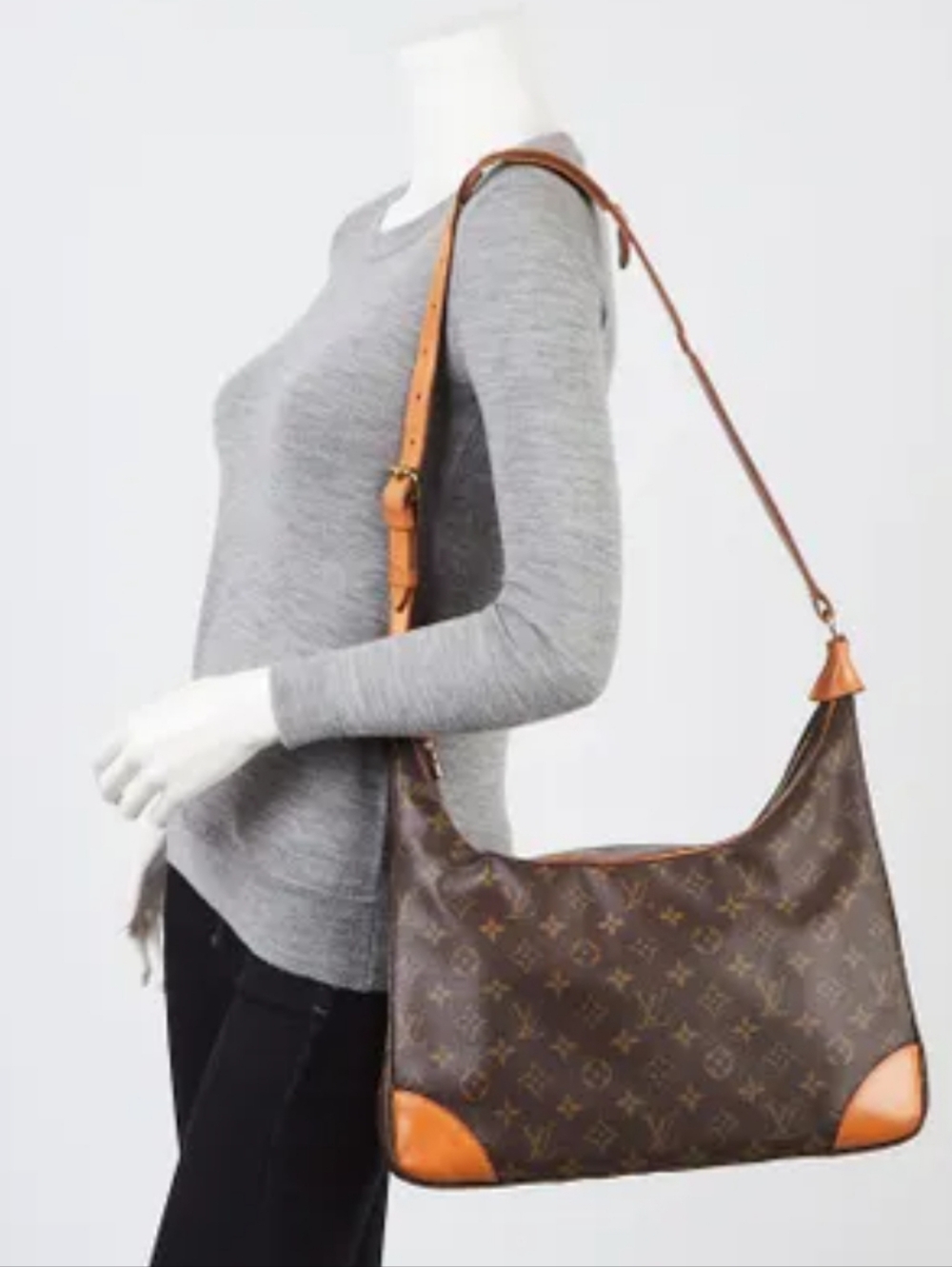 Vintage and AUTHENTIC ✨✨ Louis Vuitton Boulogne